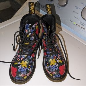 Dr. Marten's girls floral combat boot, size 1